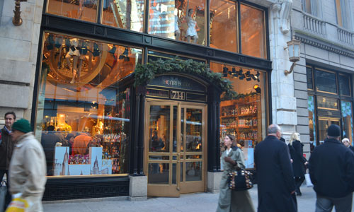 Immagine della Fifth Avenue sotto le feste natalizie